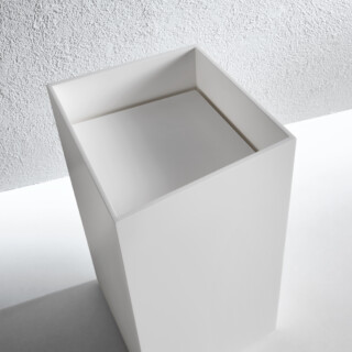 Fuorisquadra 90M / dettaglio copripiletta scarico libero