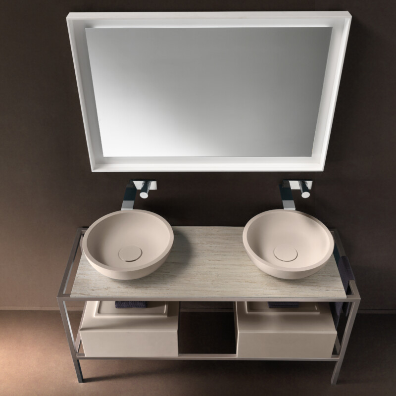 Sintesi X 1505 Manganese / Top Pietra Acrilica Travertino / Cassetti DR 4520 Argilla Polvere / Lavabo Sfera L Argilla Polvere / Specchio Elle SP9