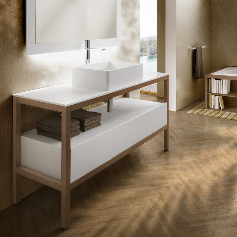 Sintesi Legno 1435 / Lavabo Cubo M Pietra Acrilica Bianco / Cassetti DR 4520 Pietra Acrilica Bianco / Vasca Cubo 2100 / Sgabello Cubo 45 / Specchio Tratto